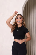 Baby Tee Performance preta cropped